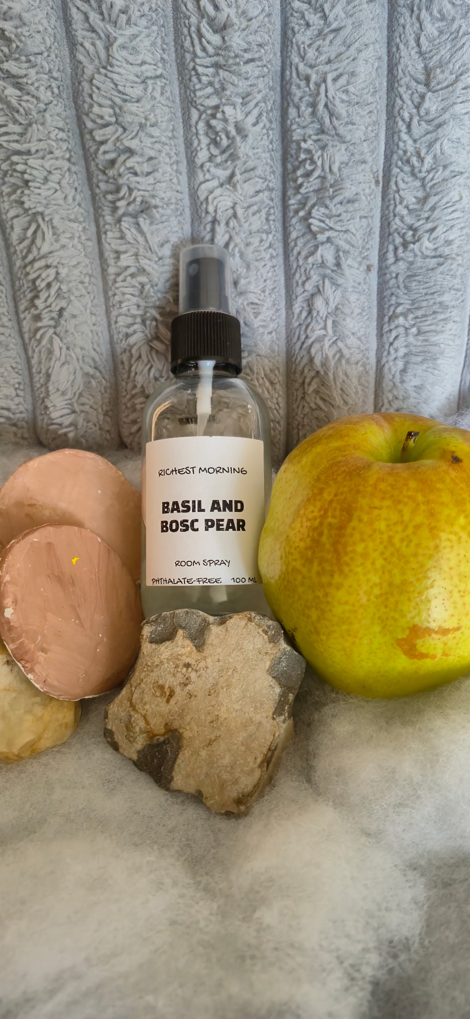 Basil and Bosc Pear Room Spray 100ml